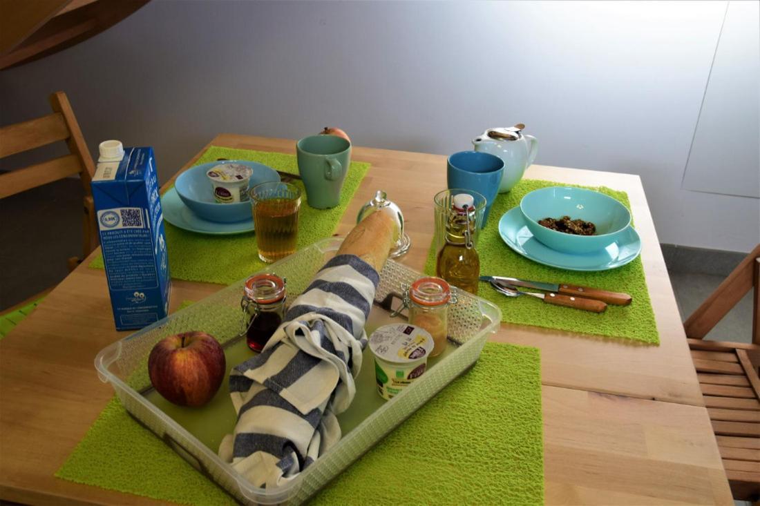 La Fourmondière supérieure, maison éclusière Montflours Extérieur photo