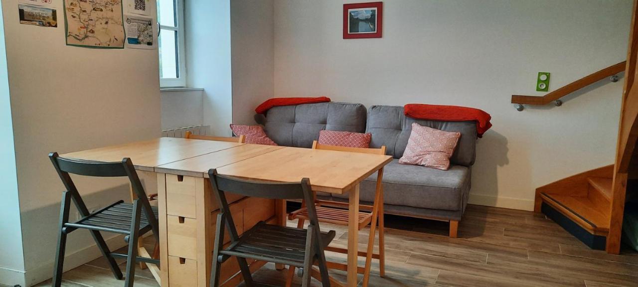 La Fourmondière supérieure, maison éclusière Montflours Extérieur photo